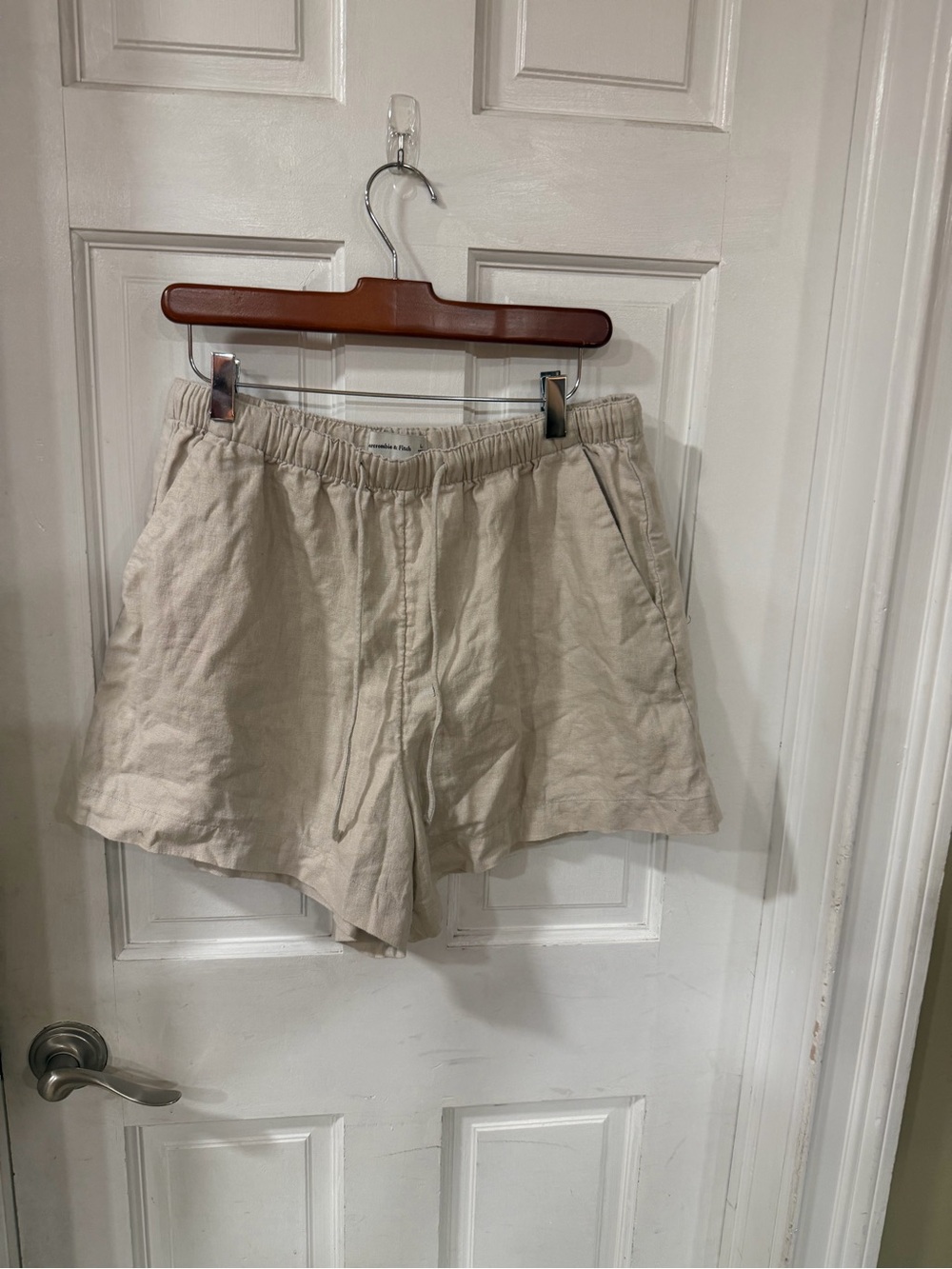Abercrombie tie front linen shorts